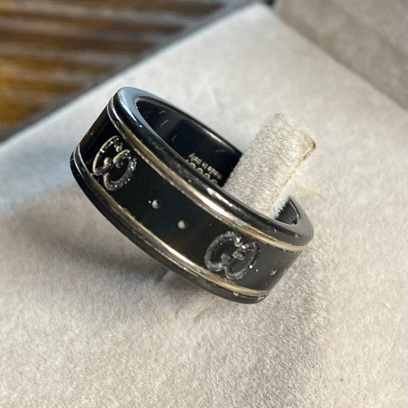 Limited ❤️ Sale! Auth GUCCI Icon Ring made with 18 kt gold and Corundum Size 5.5